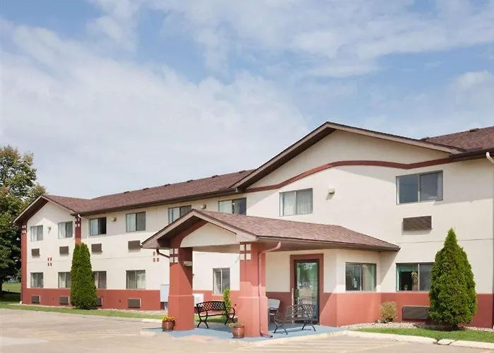 Super 8 by Wyndham Washington/Peoria Area