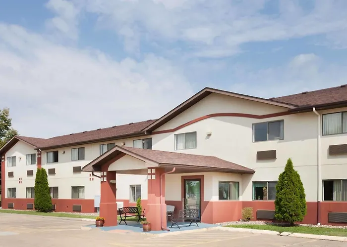 Super 8 by Wyndham Washington/Peoria Area