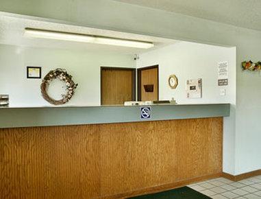 Super 8 By Wyndham Washington/peoria Area Motel 2*